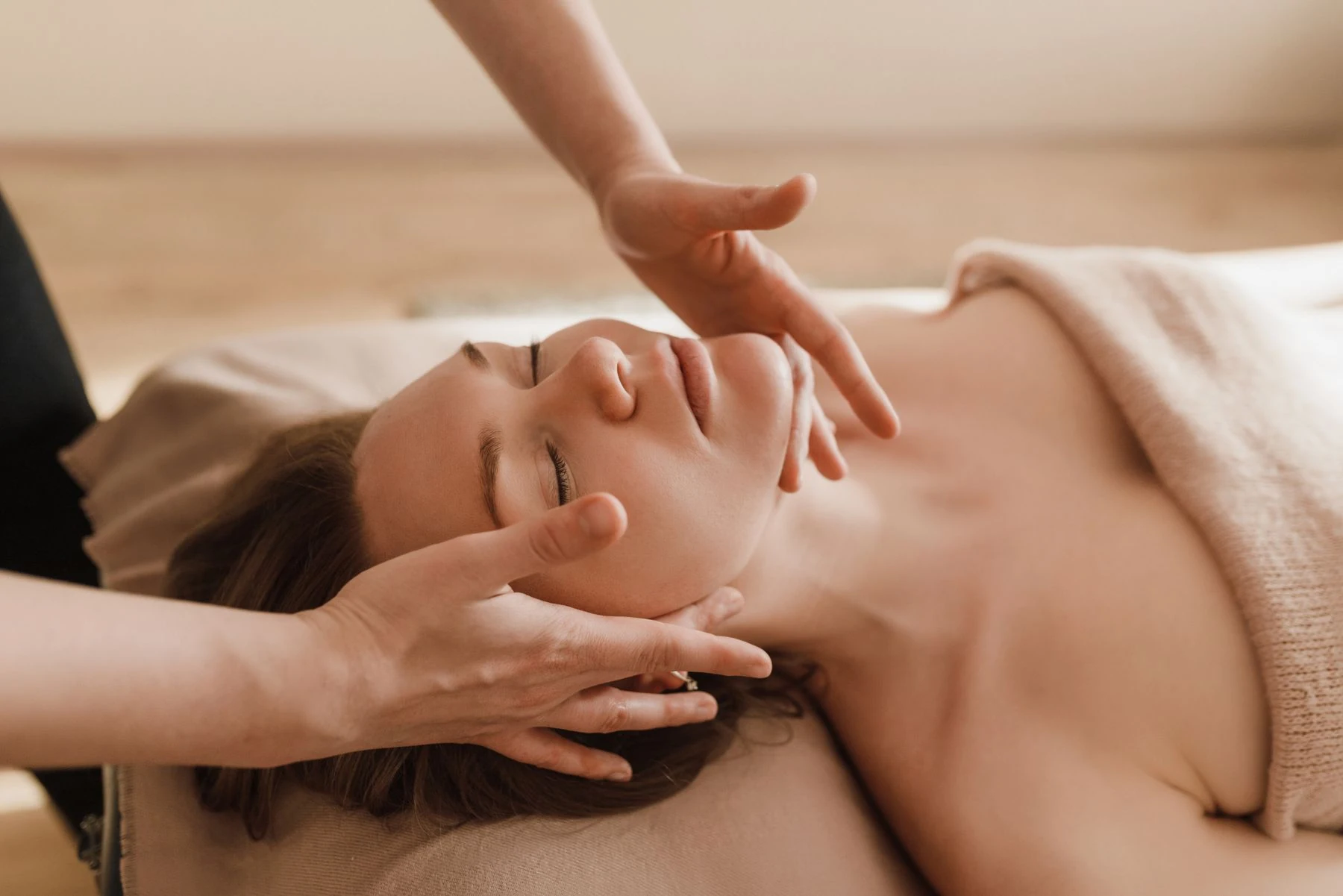 Relaxing facial and temple massage